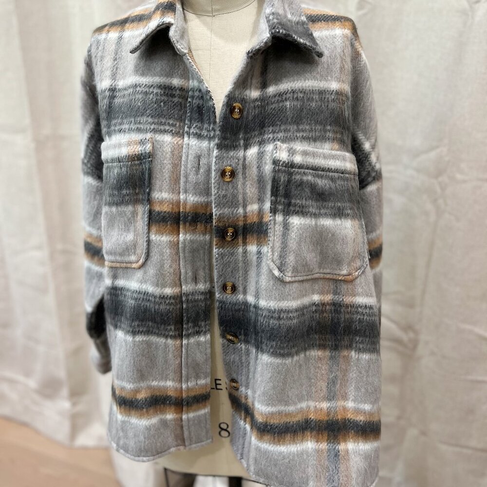 SAGE THE LABEL The Outback Shacket Sz S Grey Plaid NWT